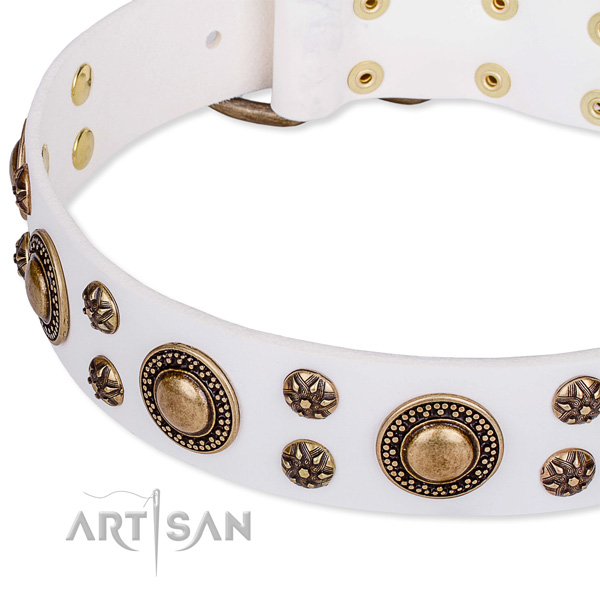 Natural genuine leather dog collar with top notch decorations
