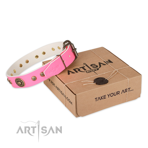 Durable buckle on full grain natural leather dog collar for comfy wearing