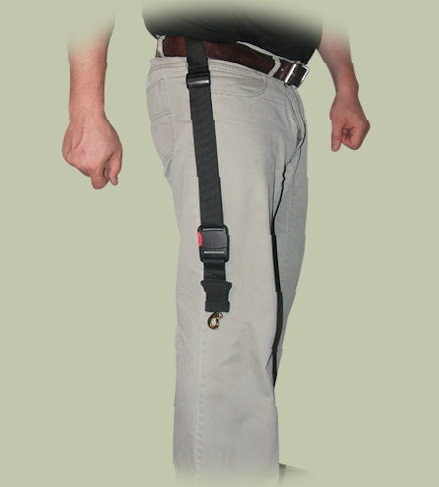 Easily attachable dog waist lead